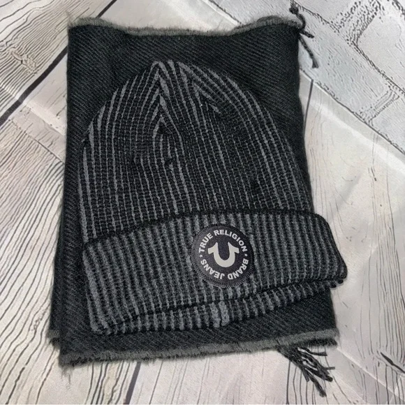 True Religion Hat Scarf Set NWOT - Picture 1 of 3